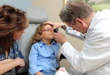 Как часто нужно водить ребенка к ЛОР врачу?