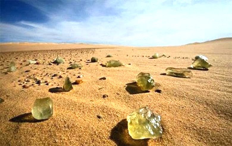 Ливийское стекло — необычный минерал пустыни