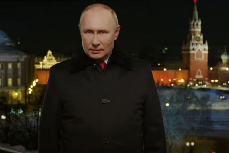 Почему Путин был в бронежилете во время новогоднего обращения в январе 2022 года: правда это или нет