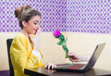 Как познакомиться в интернете через сайт знакомств?