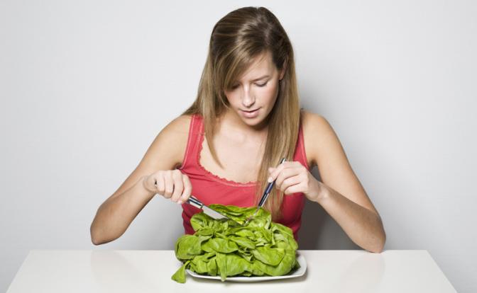 Алкоголь, фастфуд, табак — витаминов главный враг